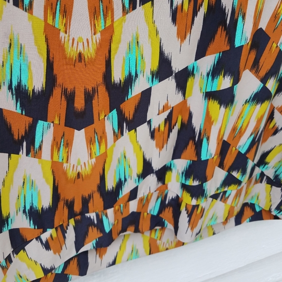 Geometric Top - Picture 2 of 4